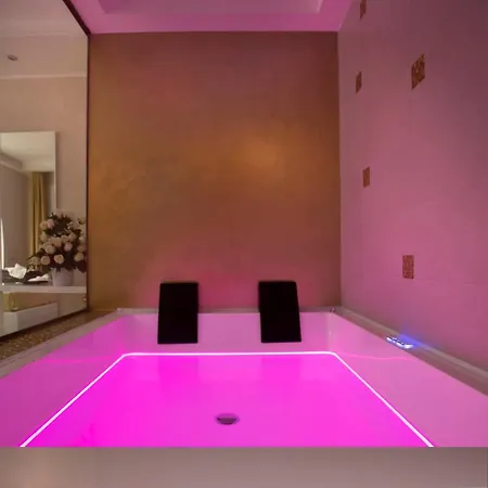 White & アパートホテル ベラーリア・イジェア・マリーナ