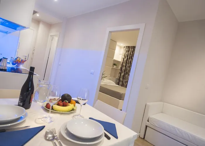 White & Bellaria-Igea Marina