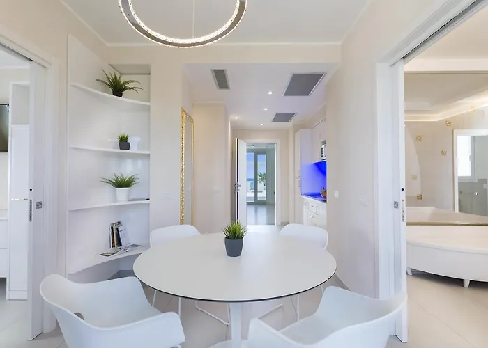 White & Bellaria-Igea Marina