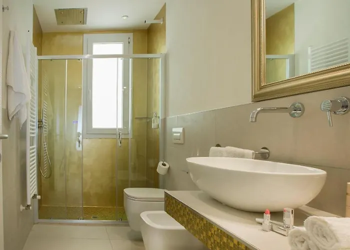 White & Aparthotel 4*