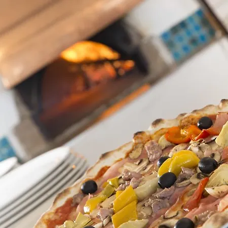 Hotel apartamentowy White &