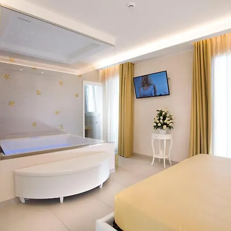 White & Hotel apartamentowy