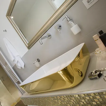 White & Apart Otel 4*