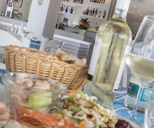 Aparthotel White & Bellaria-Igea Marina