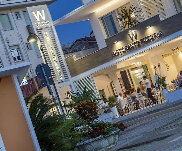 Hotel apartamentowy White &