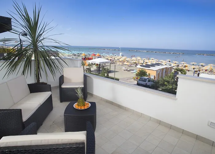 Hotel apartamentowy White &