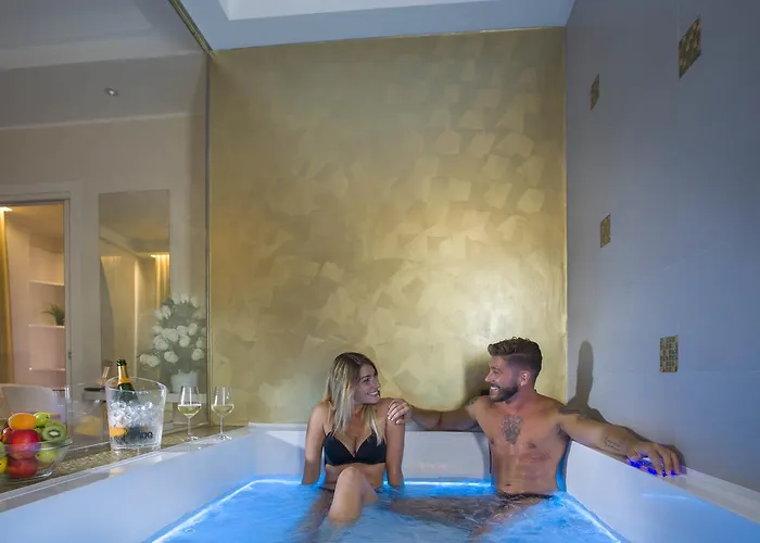 White & Hotel apartamentowy 4*