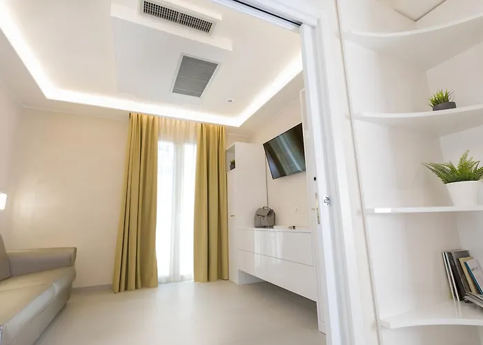 White & Hotel apartamentowy Bellaria-Igea Marina